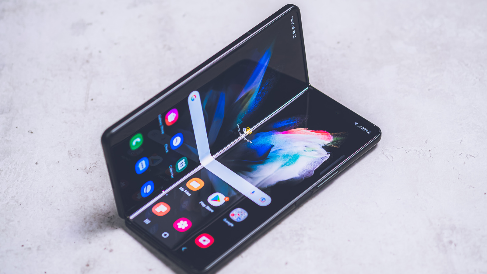 Galaxy Z Fold 4 Leak Claims Samsung's Foldable Will Finally Get A Camera Upgrade