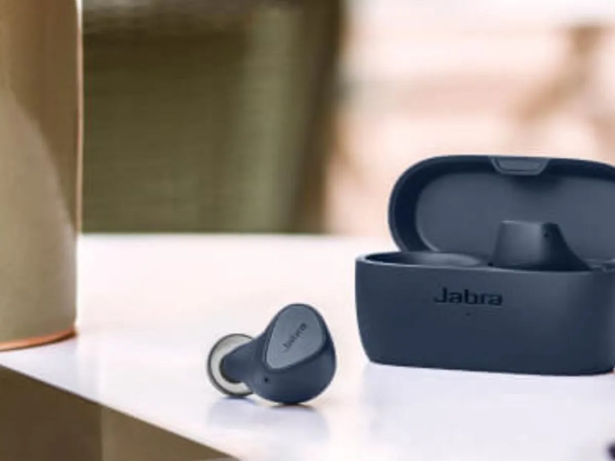 Jabra Elite 4 wireless earbuds